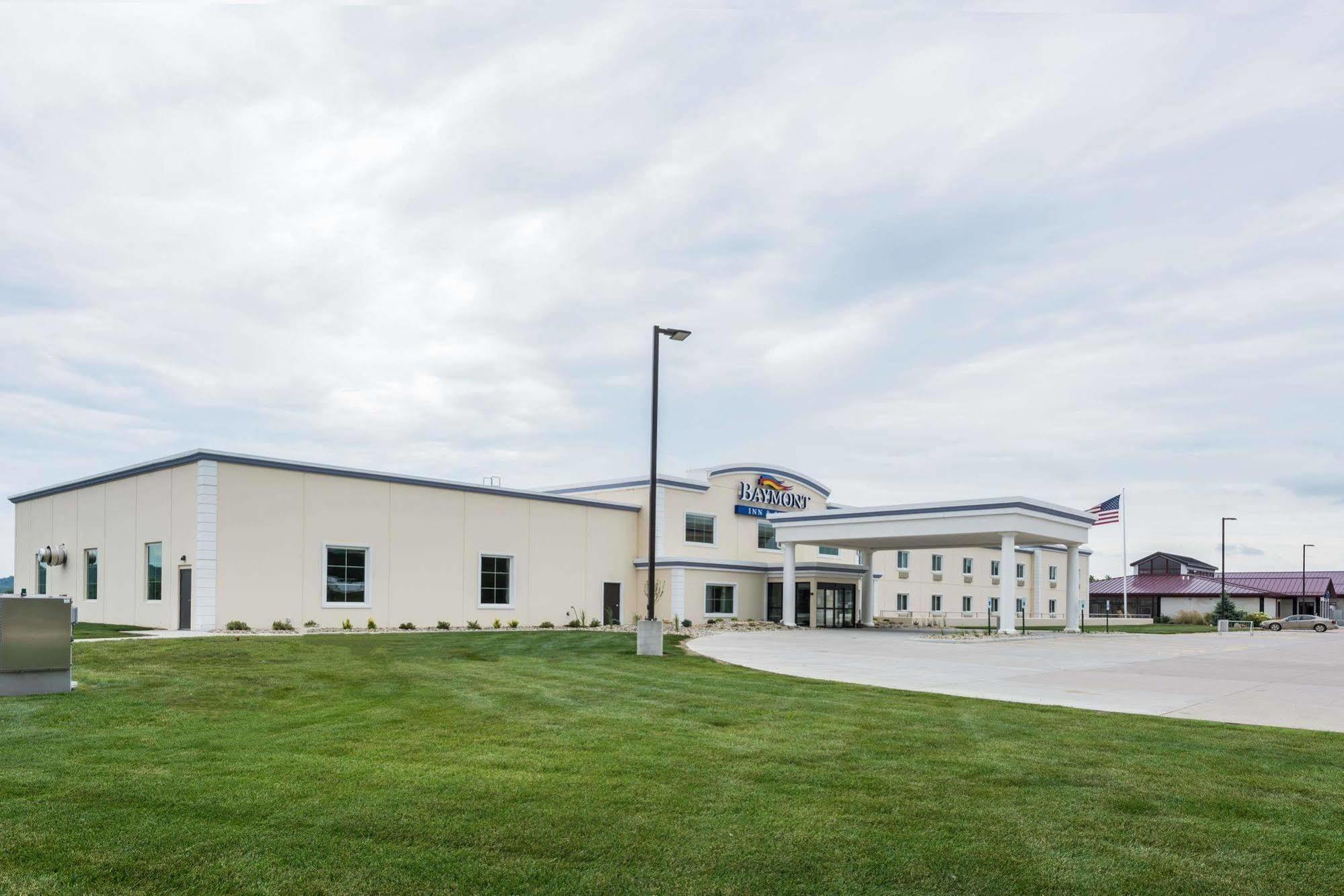 Hotel Baymont By Wyndham Bellevue Exterior foto